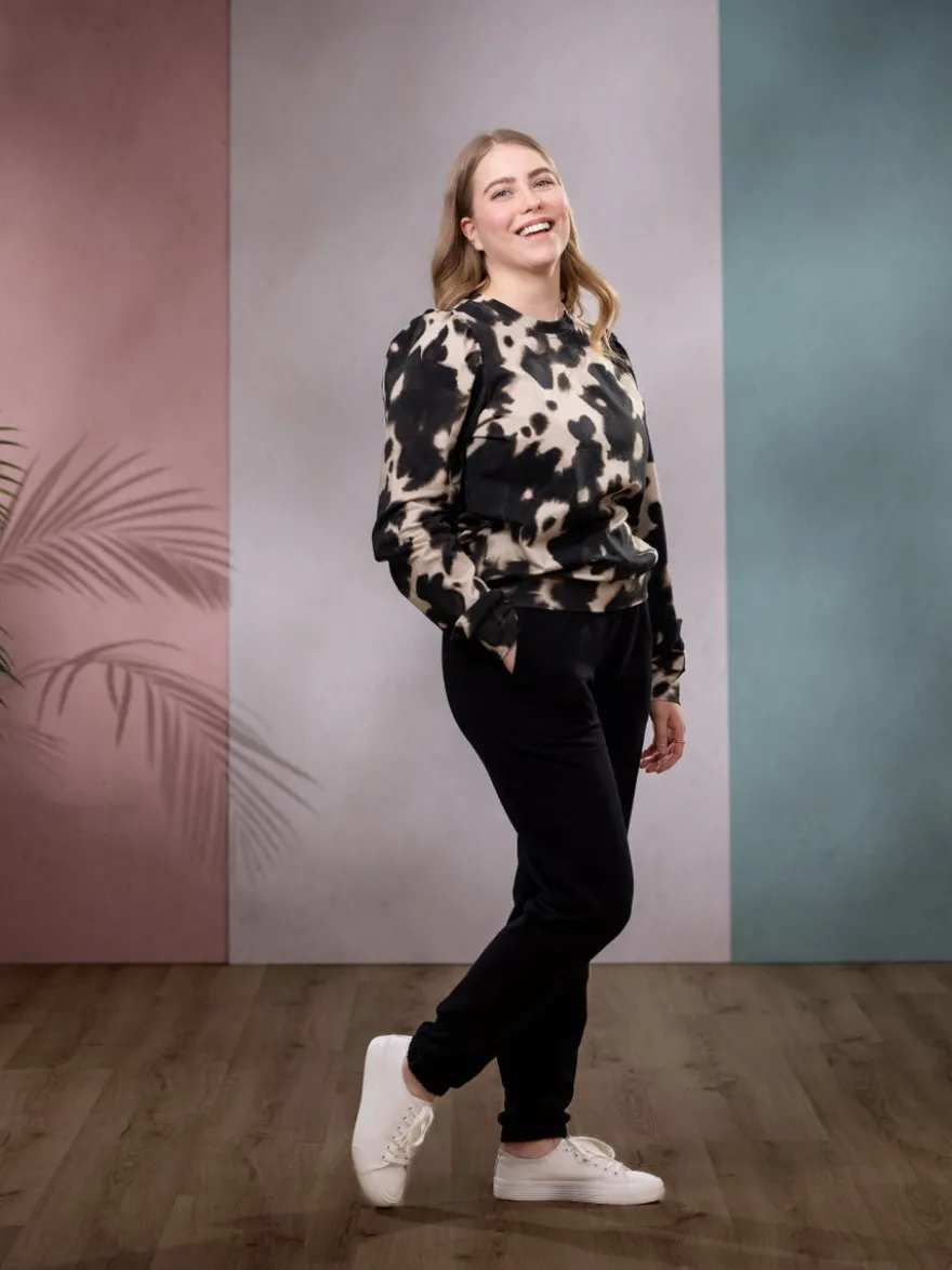 SAANAcolleget (musta harjattu joustocollege)