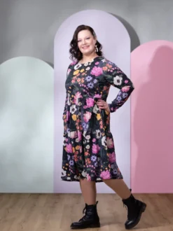 VILMAmekko (Kuningatarkukka muste / fuksia trikoo)